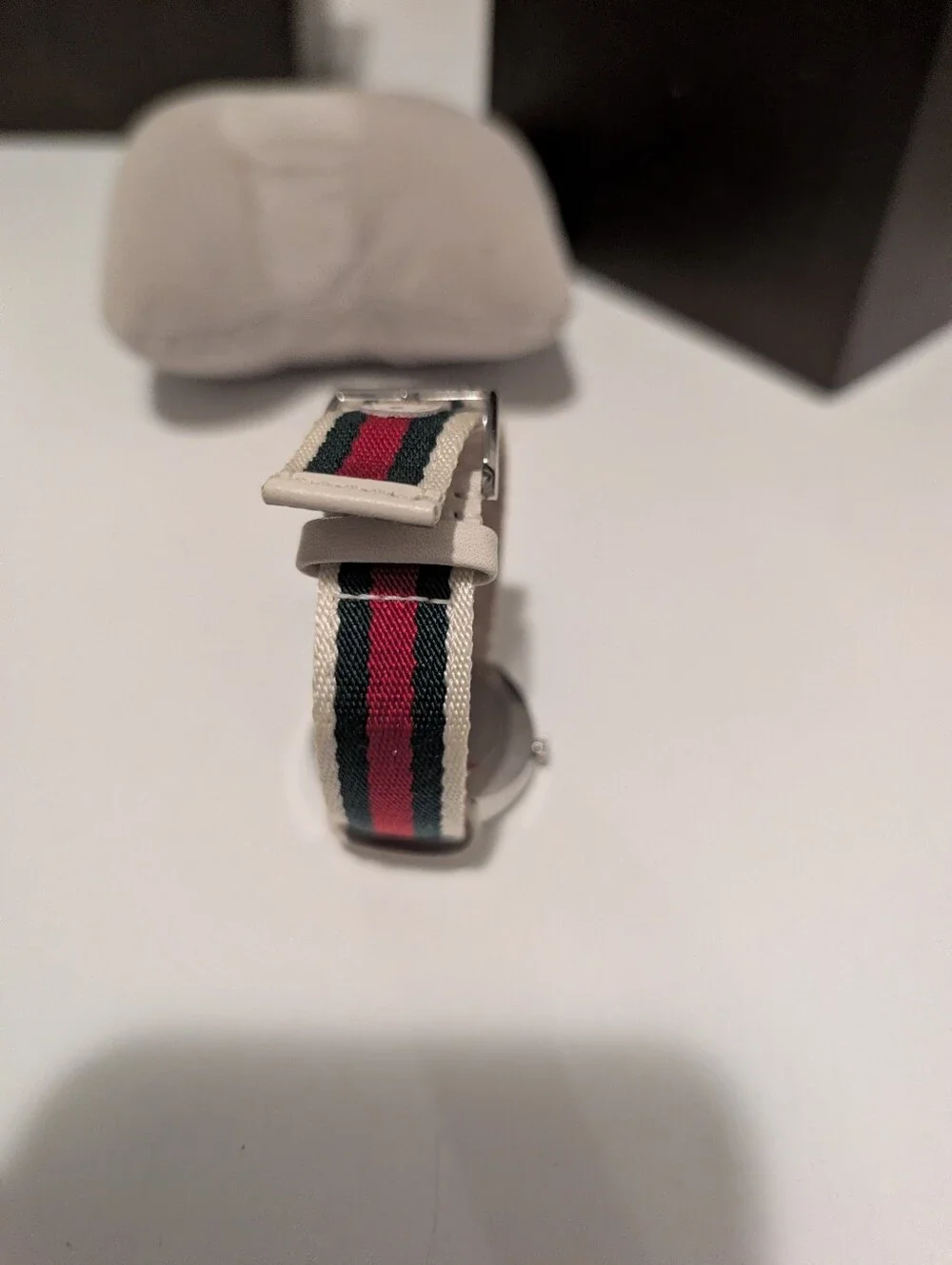 Gucci U-Play YA129411 Women's Swiss-made Luxury Watch (Needs Battery)